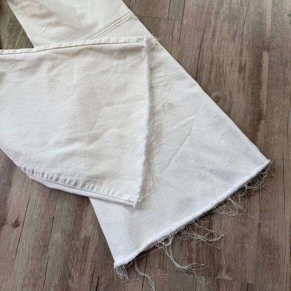 Free People Women’s White Flare Jeans Size 27 Raw Hem High Rise Boho Denim Pants - Picture 9 of 10